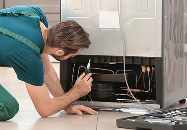 ۷ دلیل قانع&zwnj;کننده برای تعمیر فوری یخچال در منزل 